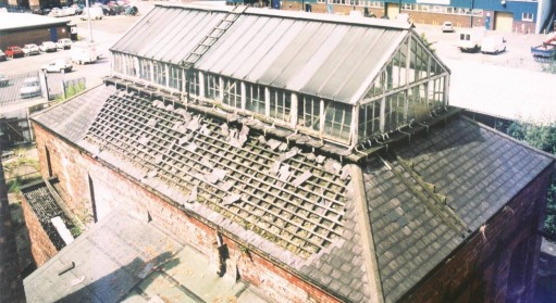 Victoria Baths exterior 1995 - Roof damage - Laundry Building